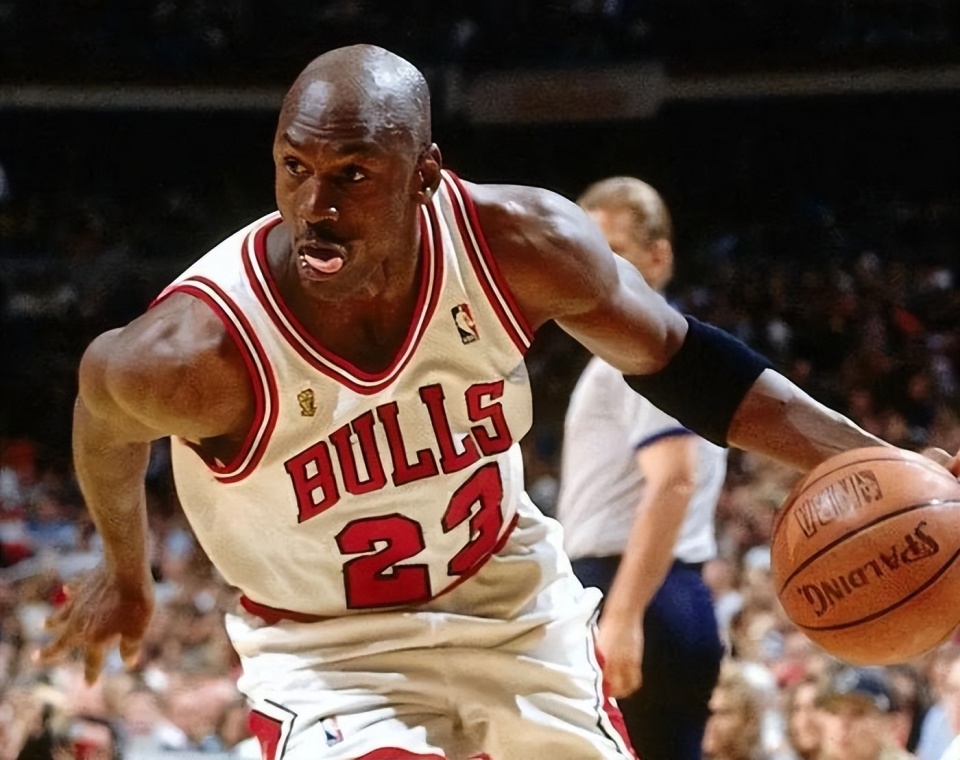 动推向了新, 他在那个时