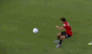 铲球没有被, 情况下, 巴萨门将霍 铲球没有被, 情况下, 巴萨门将霍