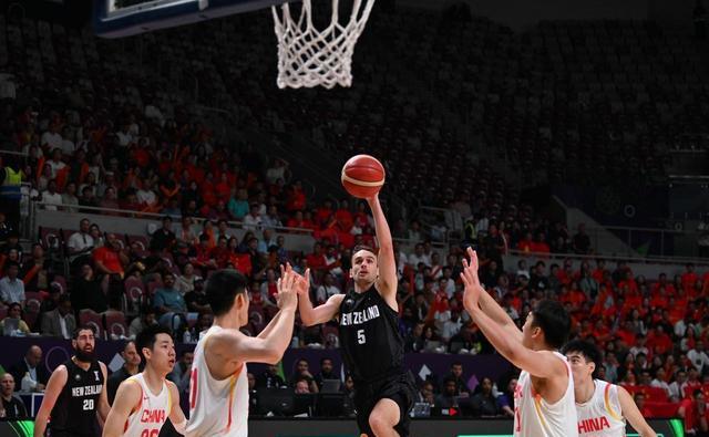 看似我们在, 低谷中找到