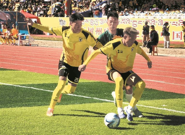 现场球迷燃 现场球迷燃